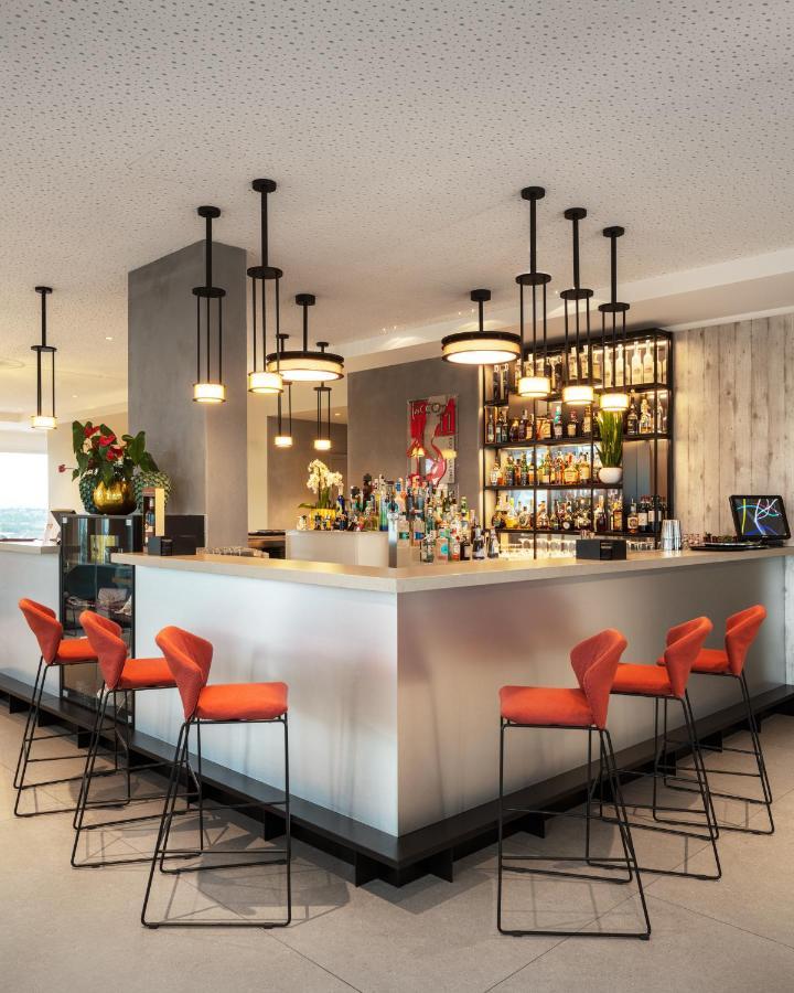 J44 Lifestyle Hotel Lido di Jesolo Esterno foto The bar at the lounge