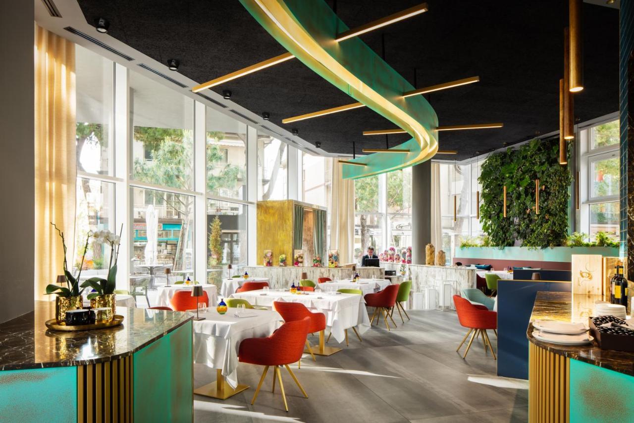 J44 Lifestyle Hotel Lido di Jesolo Esterno foto Restaurant interior