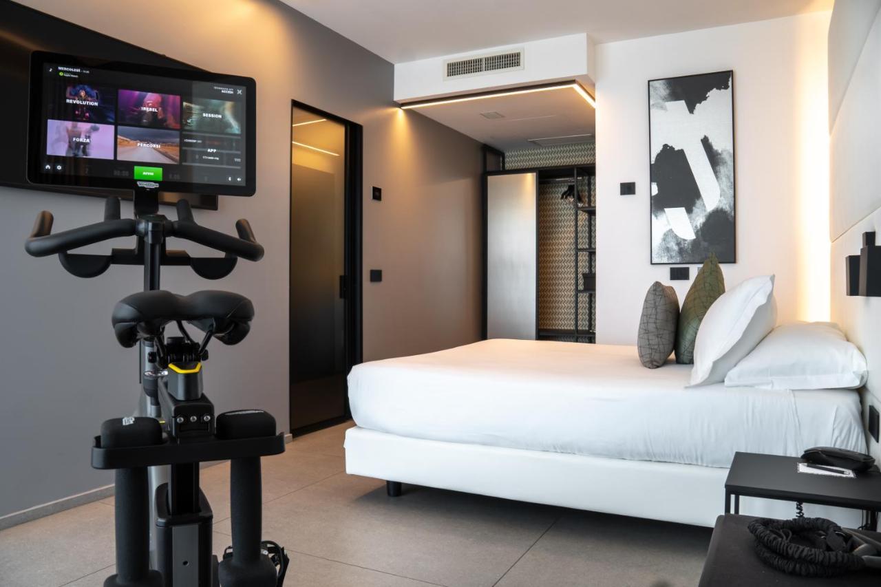 J44 Lifestyle Hotel Lido di Jesolo Esterno foto A room at the hotel
