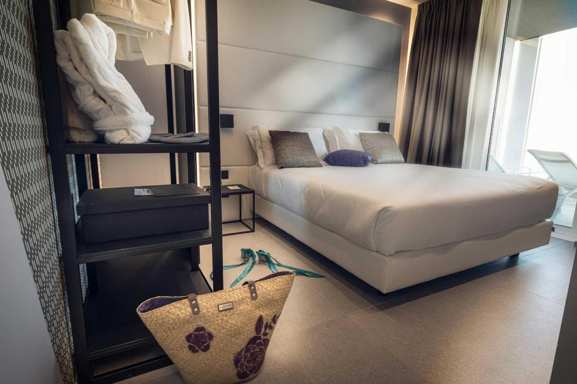 J44 Lifestyle Hotel Lido di Jesolo Esterno foto