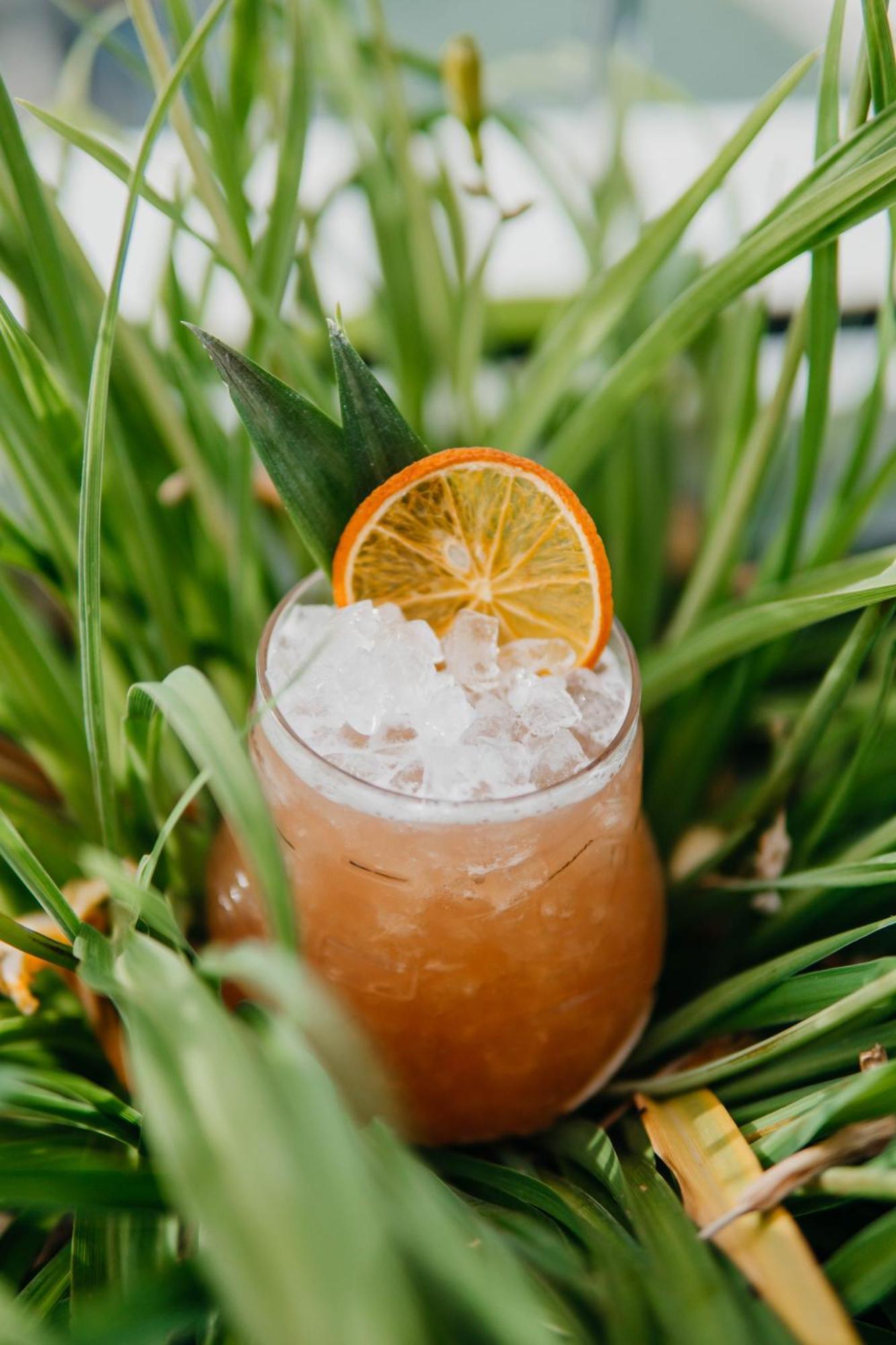 J44 Lifestyle Hotel Lido di Jesolo Esterno foto A Singapore Sling